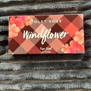 Violet Voss Eyeshadow Palette​​